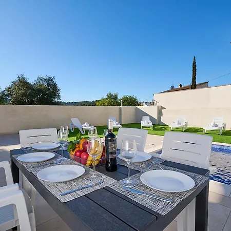 2 Bel - Lloret De Mar